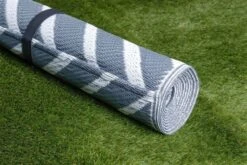 Leisurewize Prisma Outdoor Rug (Grey/White) - 120cm X 180cm (Medium)GW374 -Campingandleisure Shop gwrug3 image 4 of 4 1000x666 1