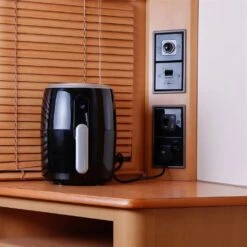 Leisurewize 1.7L Air Fryer With Digital Display LW676 -Campingandleisure Shop lw676 inuse 2 1000x1000 2