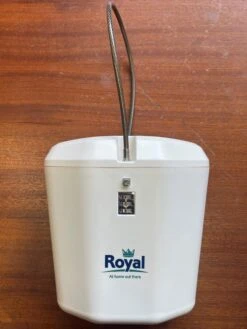 Royal Leisure Universal Portable Safe 1.5l Safety Deposit Box R765